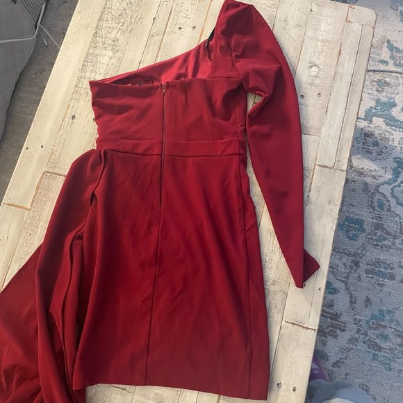 Windsor - Emily One-Shoulder Pleated Asymmetric Mini Dress- Burgundy-NWT - Picture 5 of 5